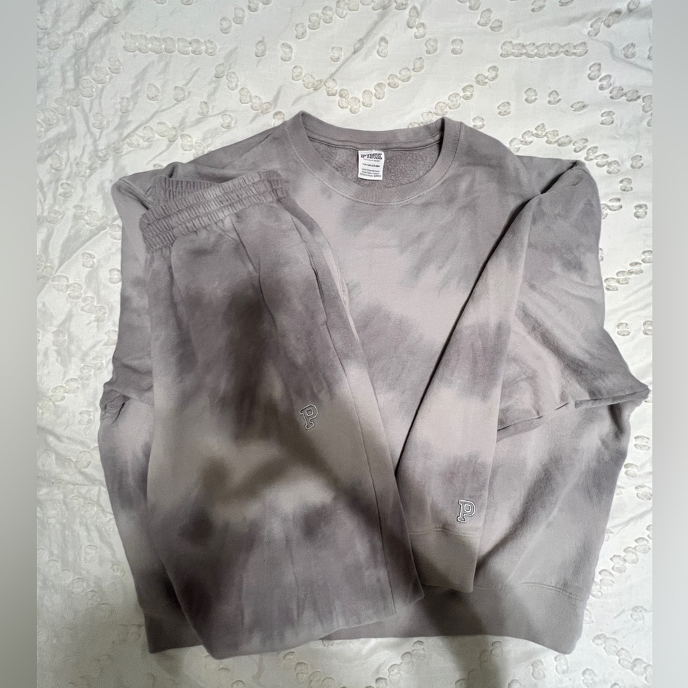 Womens Pink Sweater Top and Bottom